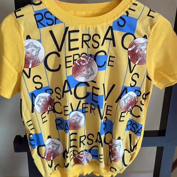 Yellow top with knit sleeves and neck - Picture 4 of 5